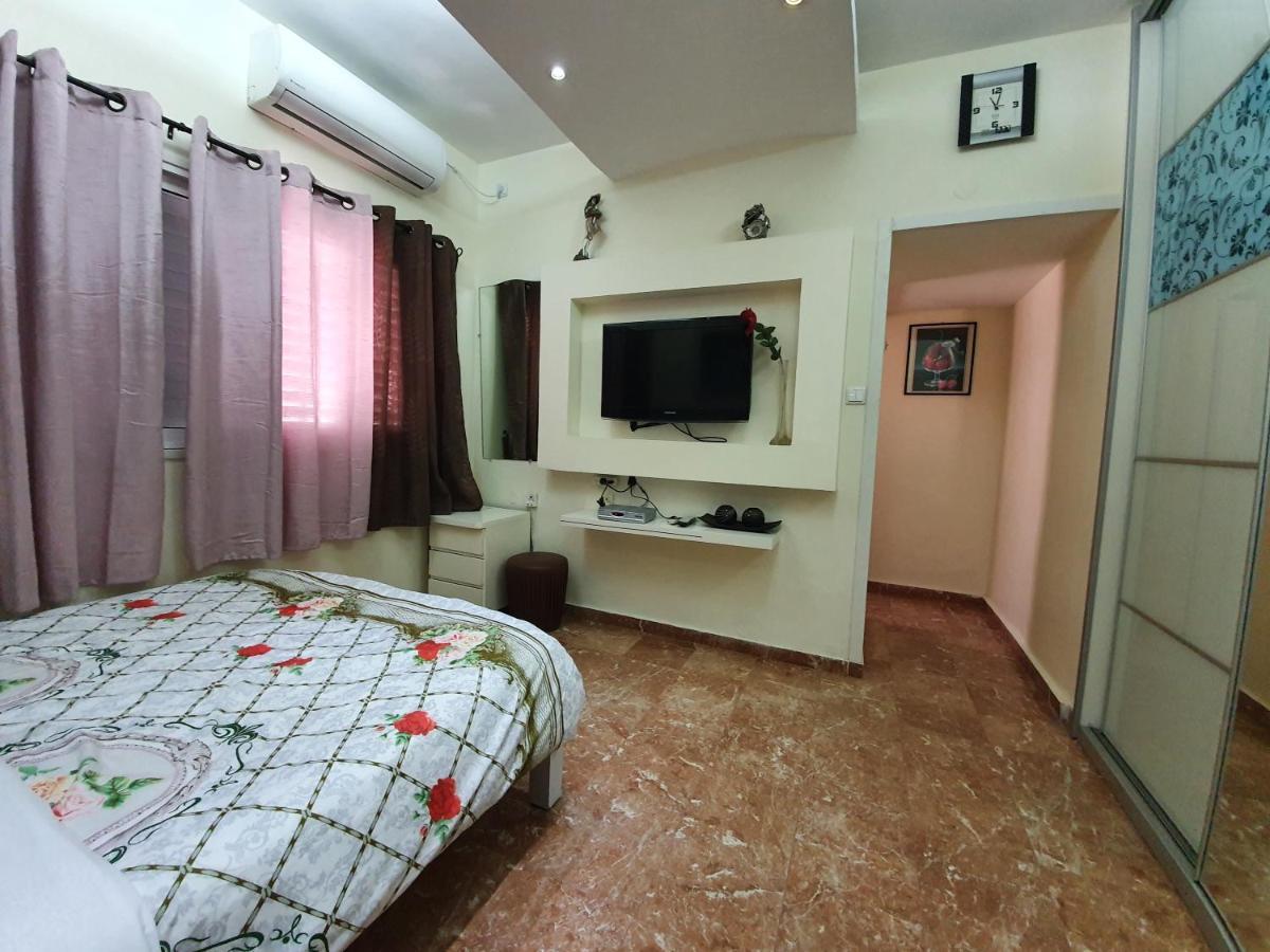 Ezore Yam Apartmens - Elmali'Akh St. 4 巴特亚姆 外观 照片