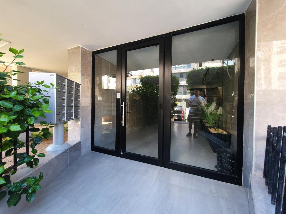 Ezore Yam Apartmens - Elmali'Akh St. 4 巴特亚姆 外观 照片